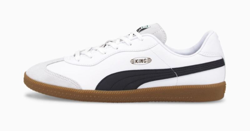 puma king 21 indoor football trainer in white